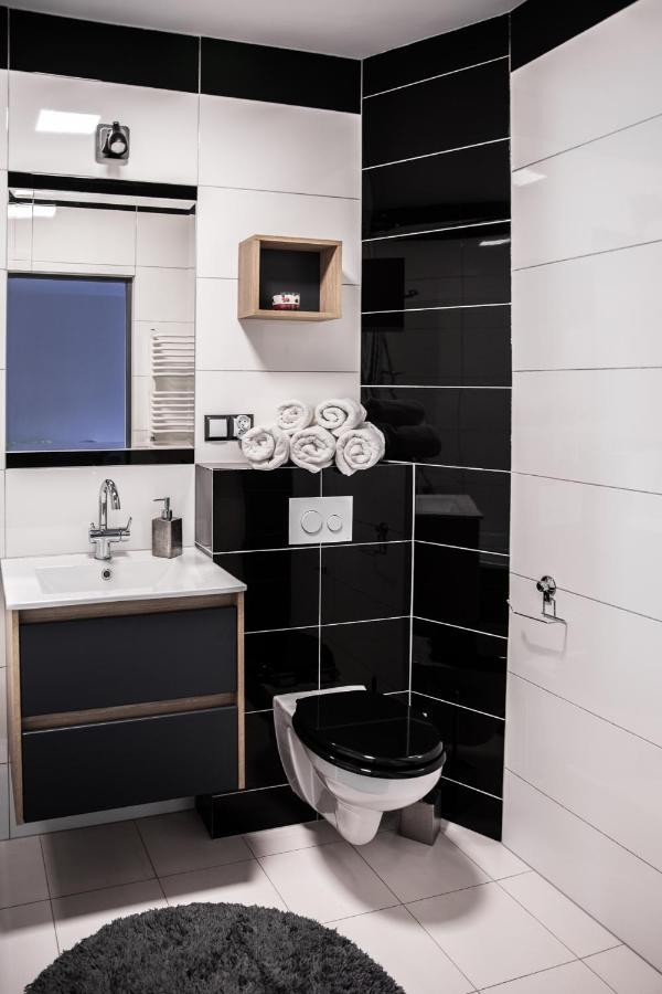 Apartament Szczesliwy 우스트르치키 돌네 외부 사진