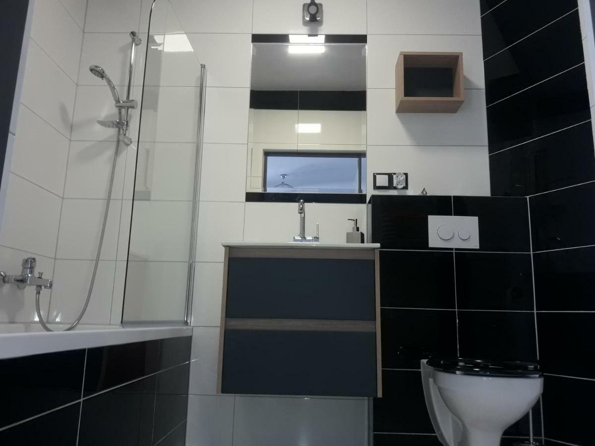Apartament Szczesliwy 우스트르치키 돌네 외부 사진